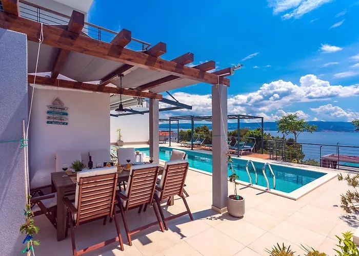 فيلة Seaview Lemona Duće