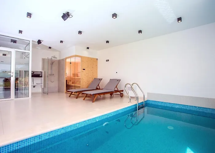 فيلة Seaview Lemona *