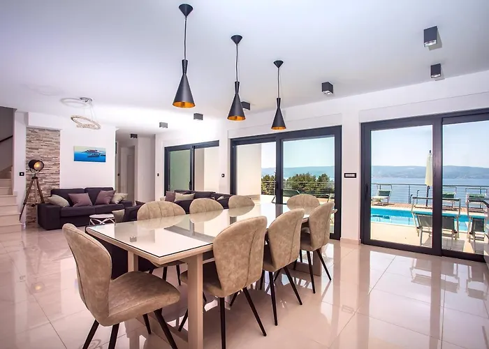 فيلة Seaview Lemona Duće