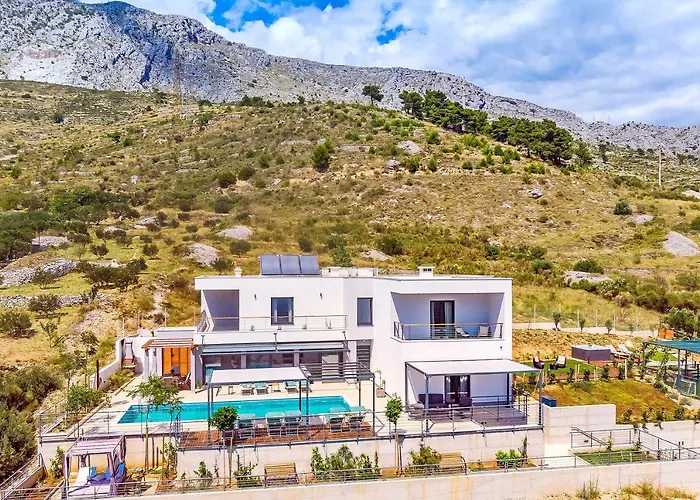 فيلة Seaview Lemona