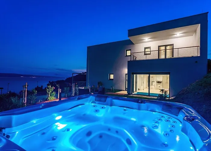 فيلة Seaview Lemona