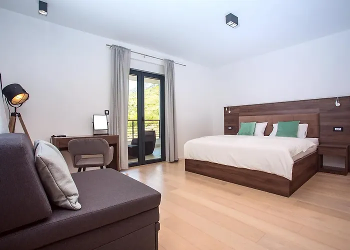 فيلة Seaview Lemona